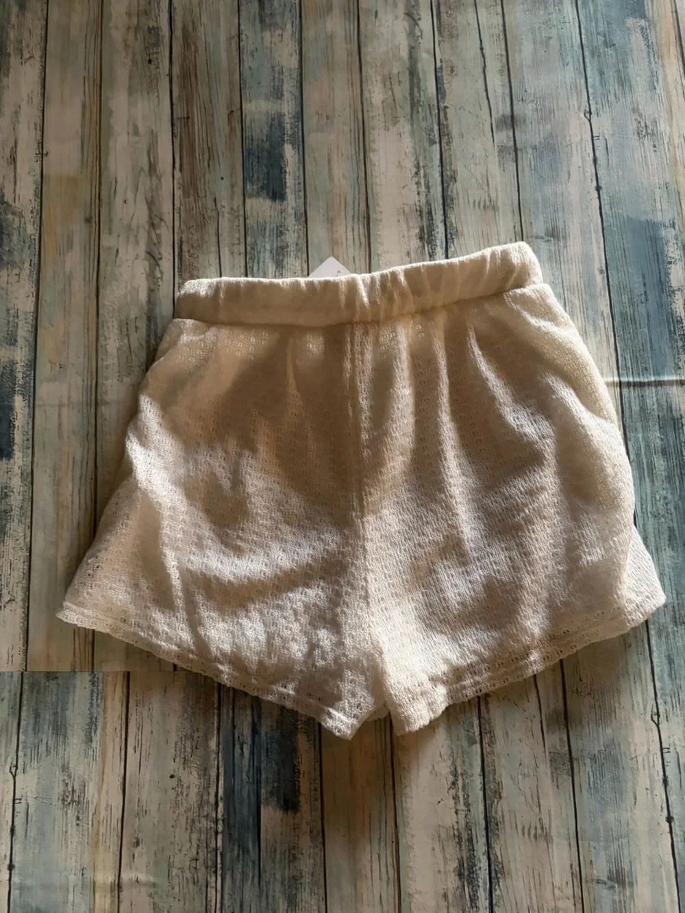 Gilli Ivory Lace Tie Waist NWT           Cover Up/Lounge Shorts Size S